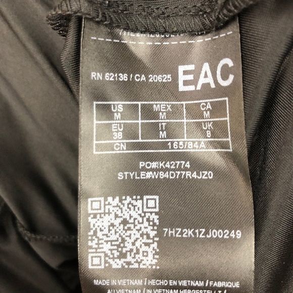 GUESS Women's Long Sleeve Laurena Romper - Picture 8 of 8